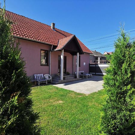 Apartmani La Grande Motte Vrdnik Bagian luar foto