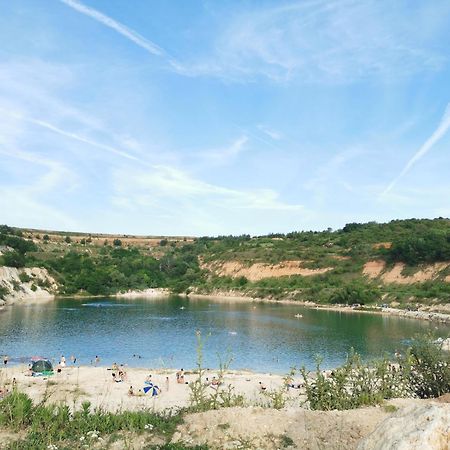 Apartmani La Grande Motte Vrdnik Bagian luar foto