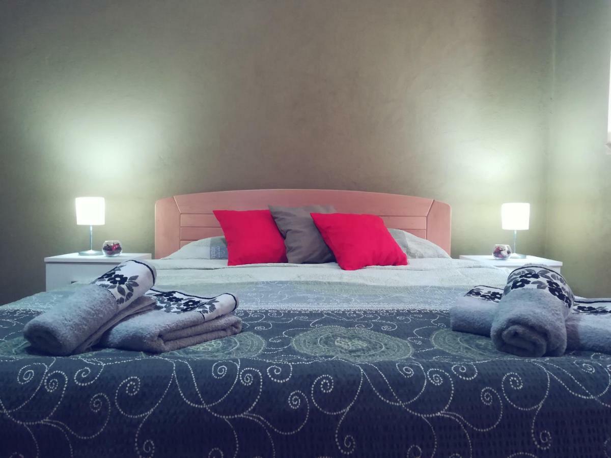 Apartmani La Grande Motte Vrdnik Bagian luar foto